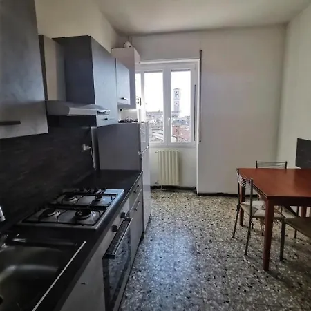 La Torre Next The Station Apartment